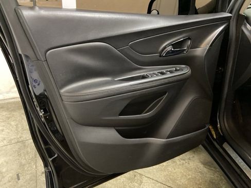 Used 2018 Buick Encore Preferred image 27