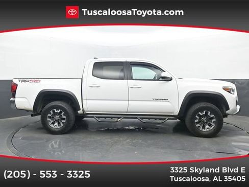 Used 2018 Toyota Tacoma TRD Off-Road image 1