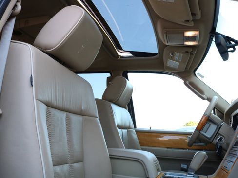Used 2008 Lincoln Navigator 4WD image 53