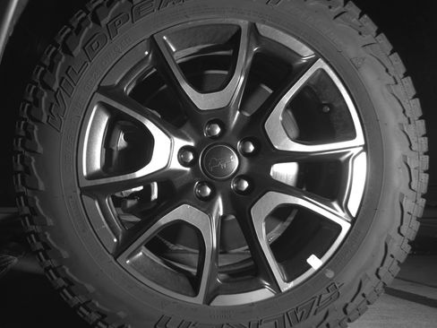 Used 2025 Jeep Compass Trailhawk AWD/4WD image 12