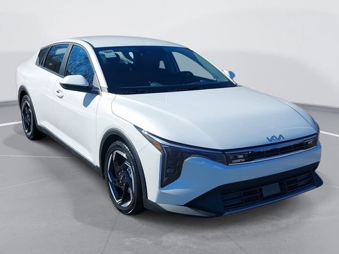 New 2026 Kia K4 EX image 3