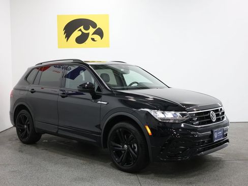 Used 2023 Volkswagen Tiguan SE R-Line AWD/4WD image 6