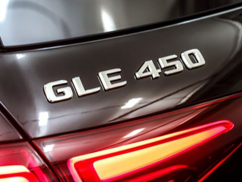 Certified 2025 Mercedes-Benz GLE 450 4MATIC image 11