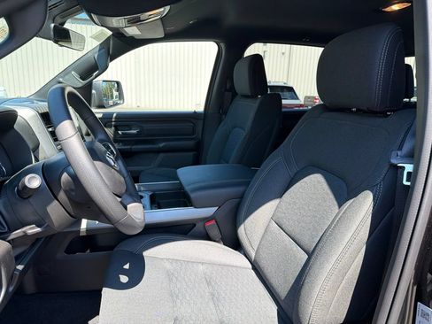 New 2026 RAM 1500 Express AWD/4WD image 18