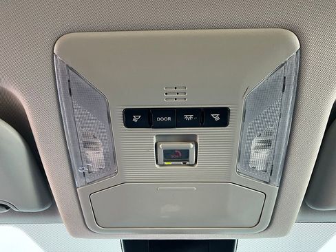 Used 2021 Toyota RAV4 LE image 15