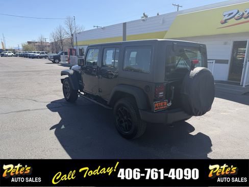 Used 2017 Jeep Wrangler Unlimited Sport w/ Dual Top Group AWD/4WD image 2