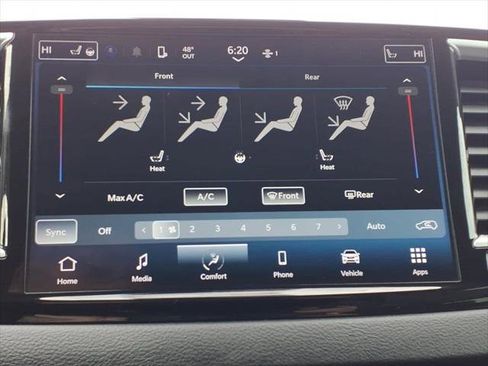Used 2023 Chrysler Pacifica Touring-L FWD image 21