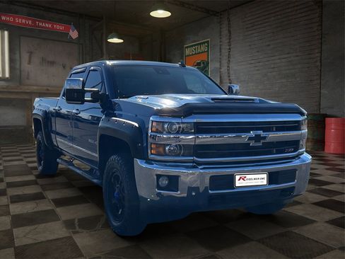 Used 2019 Chevrolet Silverado 2500 LTZ w/ Duramax Plus Package image 7