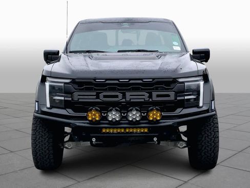 Used 2025 Ford F150 Raptor image 3
