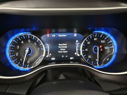 New 2025 Chrysler Voyager LX image 31