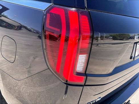 Used 2025 Ford Expedition Active AWD/4WD image 31