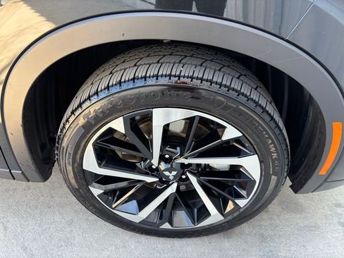 Used 2024 Mitsubishi Outlander SE image 14