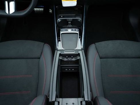 Certified 2026 Mercedes-Benz GLB 250 4MATIC image 30