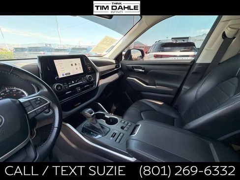 Used 2023 Toyota Highlander XLE AWD/4WD image 12