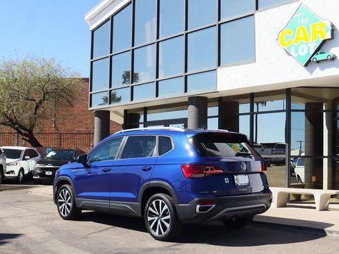 Used 2023 Volkswagen Taos SE image 9