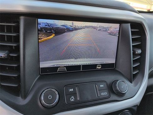 Used 2023 GMC Acadia SLE w/ Driver Convenience Package image 24