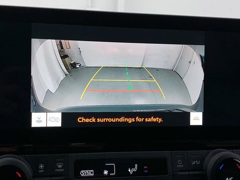 Used 2024 Toyota Grand Highlander AWD image 27