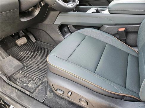 New 2026 GMC Acadia AT4 w/ Super Cruise Package image 4