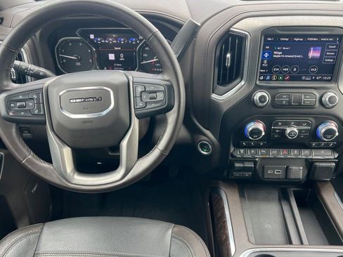 Used 2023 GMC Sierra 3500 Denali w/ Denali Ultimate Package AWD/4WD image 11