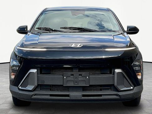Used 2024 Hyundai Kona SE FWD image 2