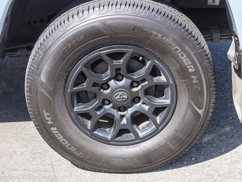 Used 2021 Toyota Tacoma SR5 image 15