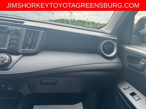 Used 2016 Toyota RAV4 LE AWD/4WD image 31