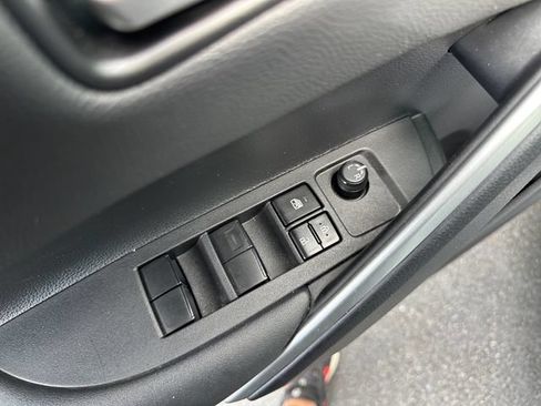 Used 2023 Toyota Corolla Cross XLE FWD image 19