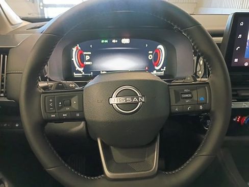 New 2026 Nissan Pathfinder SL image 15