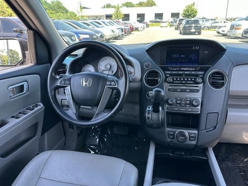 Used 2015 Honda Pilot SE image 16