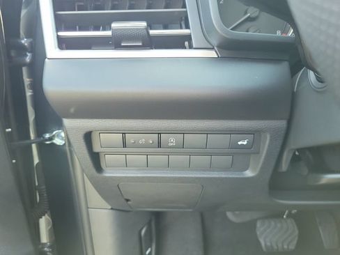 Used 2026 Mitsubishi Outlander SE FWD image 25
