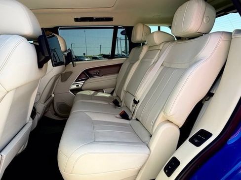 Used 2023 Land Rover Range Rover Long Wheelbase SE AWD/4WD image 8