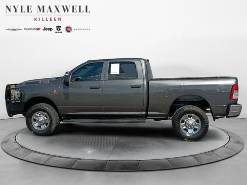 Used 2024 RAM 2500 Tradesman w/ Chrome Appearance Group AWD/4WD image 13