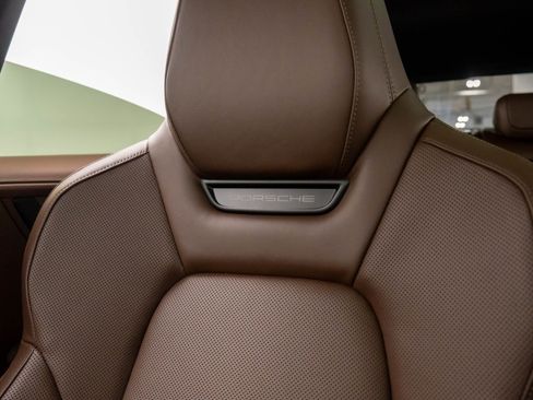 New 2025 Porsche Macan 4S Electric image 28