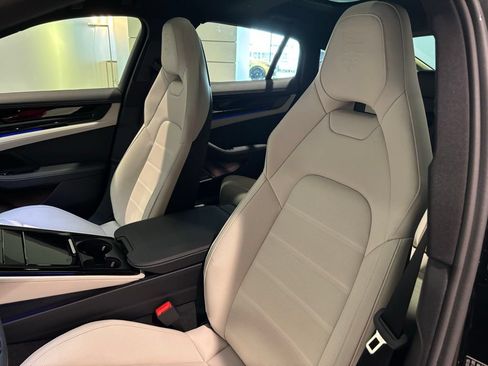 Certified 2026 Porsche Panamera 4 AWD/4WD image 3