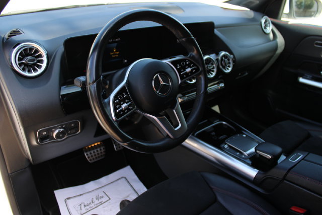 Used 2023 Mercedes-Benz GLA 250 4MATIC image 2