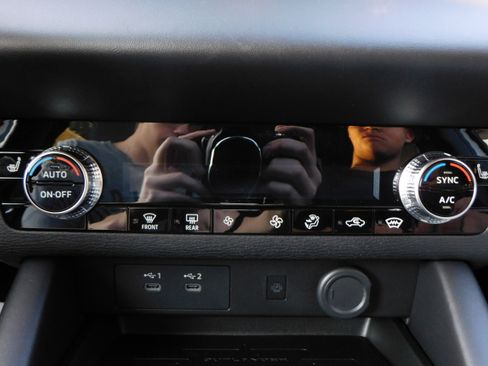 New 2025 Mitsubishi Outlander SE image 20