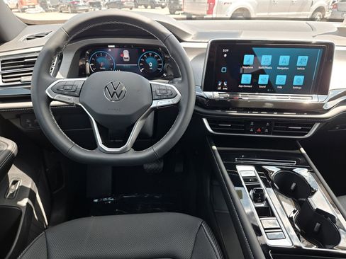 New 2026 Volkswagen Atlas Cross Sport SE FWD image 10