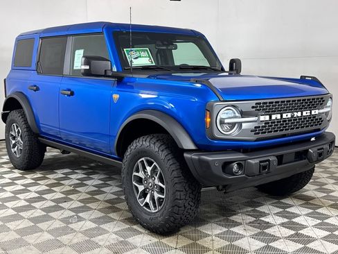 Used 2025 Ford Bronco Badlands AWD/4WD image 1