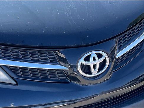 Used 2013 Toyota RAV4 Limited image 29