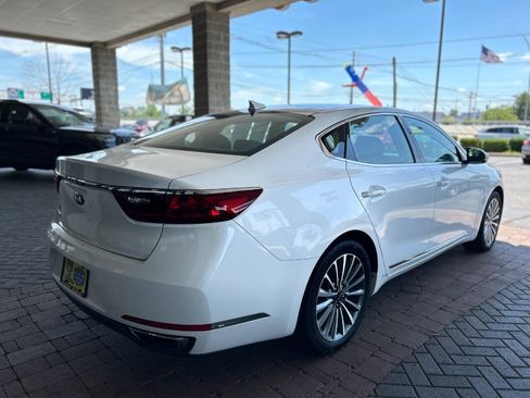 Used 2017 Kia Cadenza Premium FWD image 13