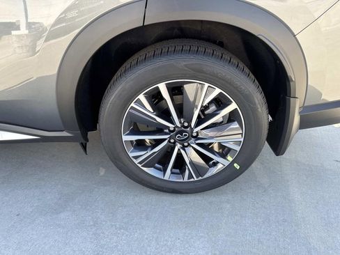 Used 2026 INFINITI QX60 Luxe image 7