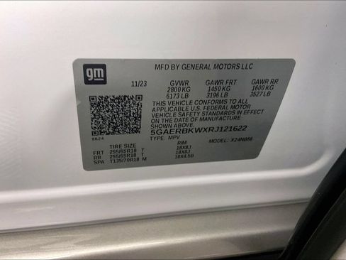 Certified 2024 Buick Enclave Essence FWD image 17