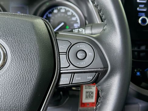 Used 2023 Toyota Camry SE FWD image 17