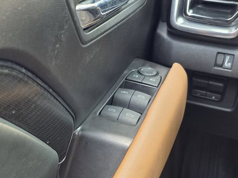 Used 2024 GMC Canyon AT4 AWD/4WD image 16