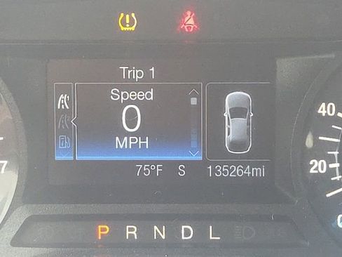 Used 2017 Ford Fusion SE FWD image 38