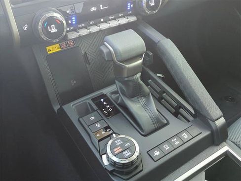 Used 2025 Toyota Tacoma 4x4 Double Cab Hybrid image 22
