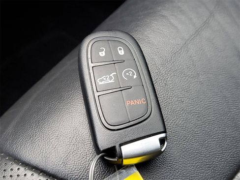 Used 2021 Jeep Cherokee Latitude Lux w/ Comfort/Convenience Group image 29