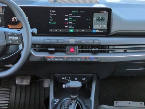 Used 2025 Kia K4 FWD image 16