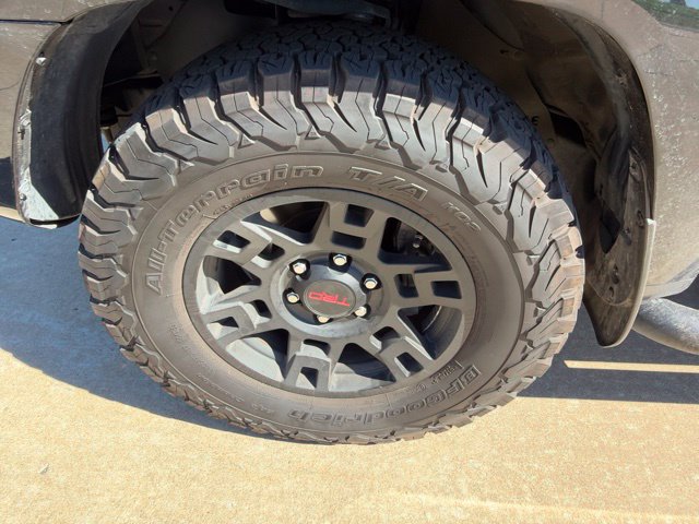 Used 2022 Toyota 4Runner SR5 Premium w/ Moonroof Package AWD/4WD image 12