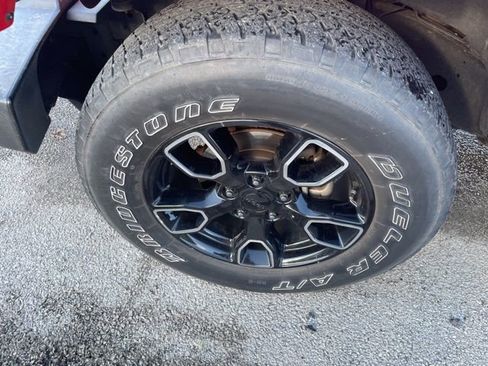 Used 2015 Jeep Wrangler Unlimited Sahara w/ Connectivity Group image 7